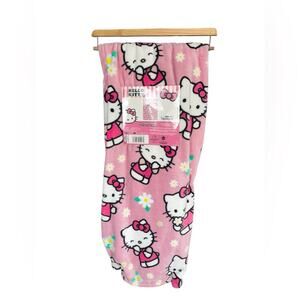 Hello Kitty Pink Floral Silk Touch Throw Blanket NWT 50” x 70”